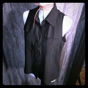 Love Tree Black Sleeveless Cheetah Button up-S